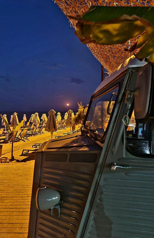 Hotel Golden Sun Nea Mesagkala Luaran gambar