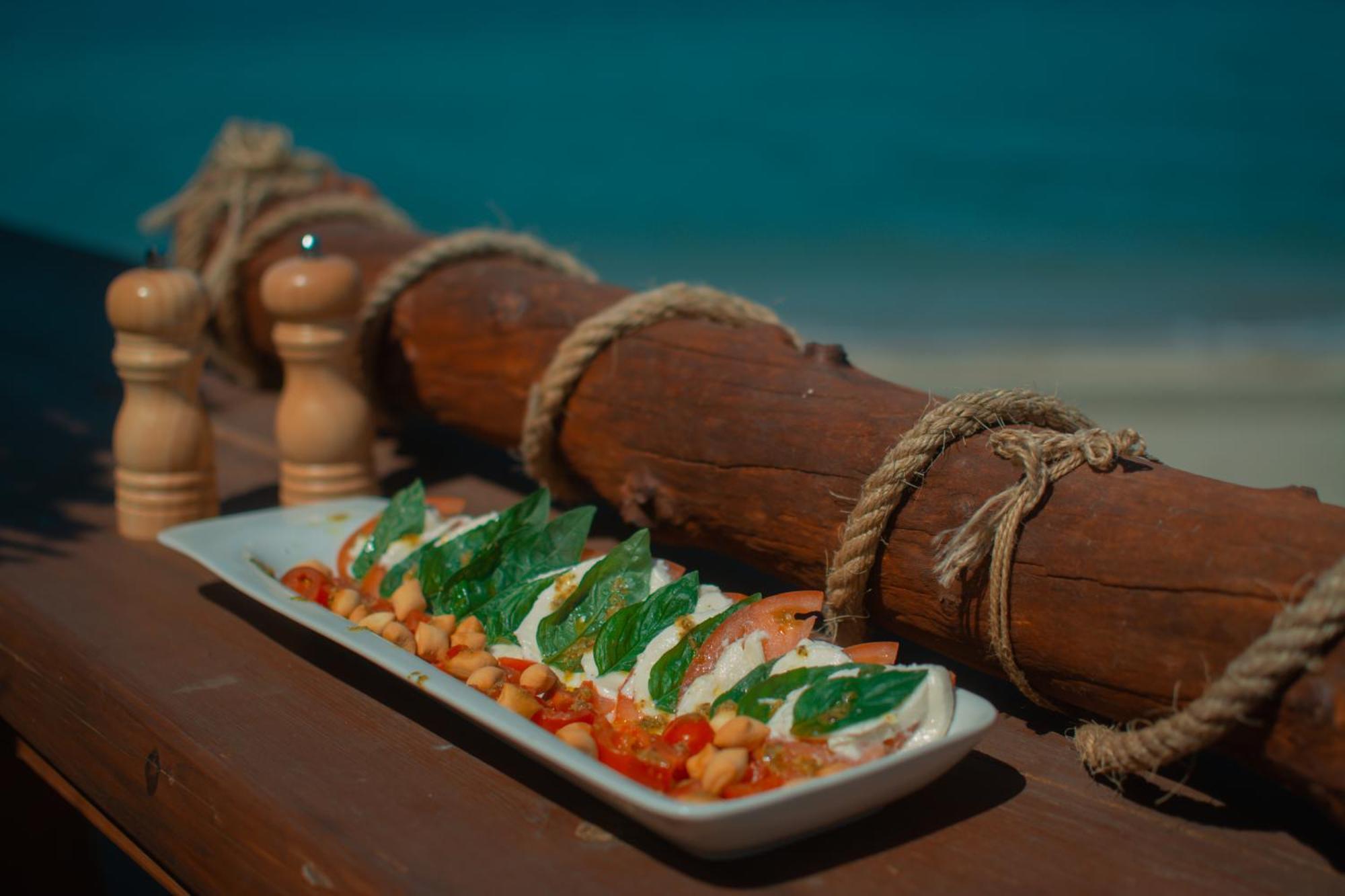 Hotel Golden Sun Nea Mesagkala Luaran gambar