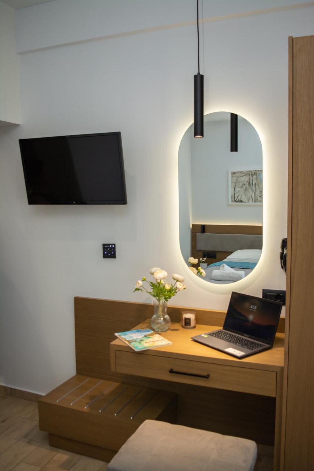 Hotel Golden Sun Nea Mesagkala Luaran gambar