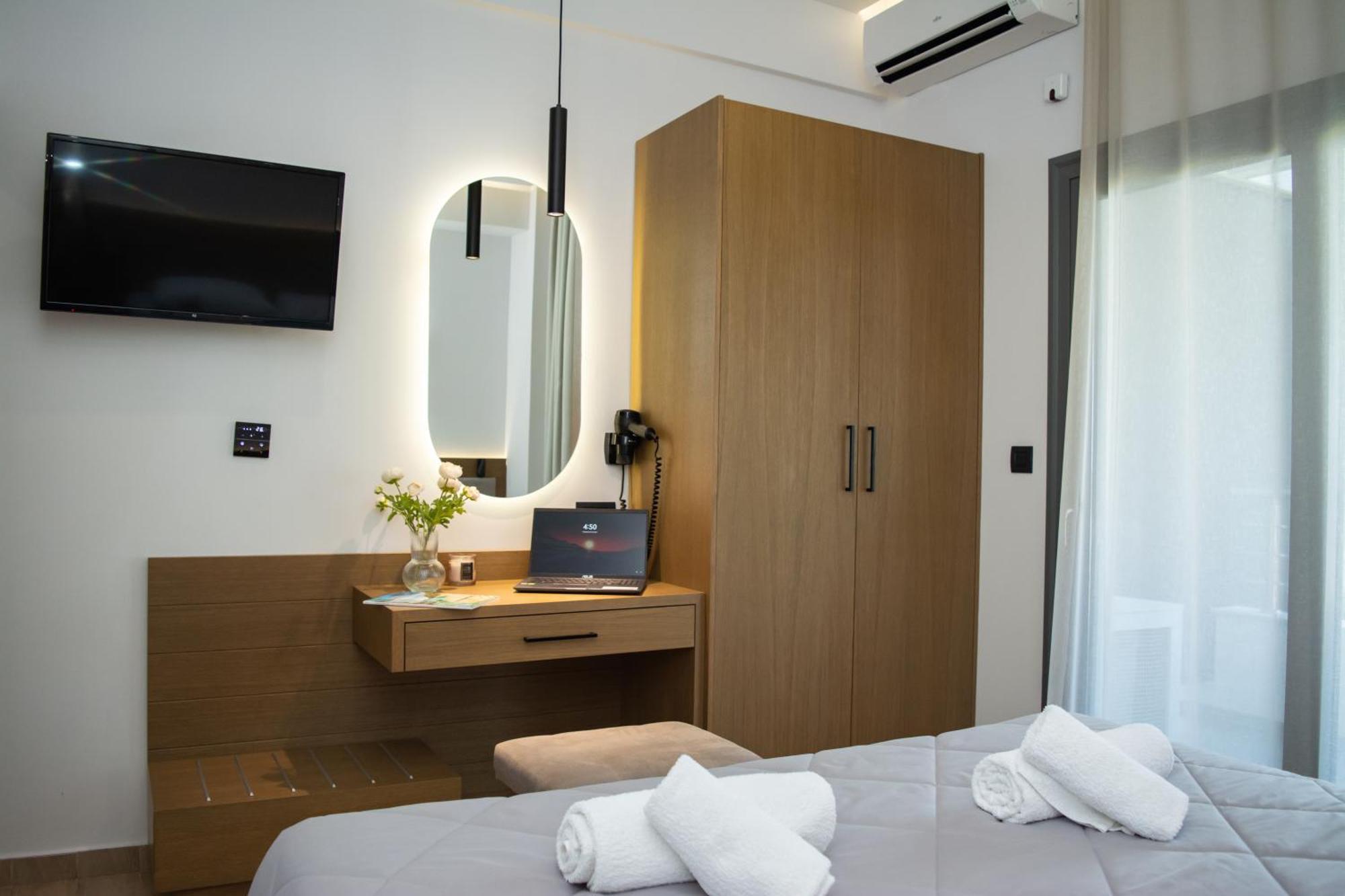 Hotel Golden Sun Nea Mesagkala Luaran gambar
